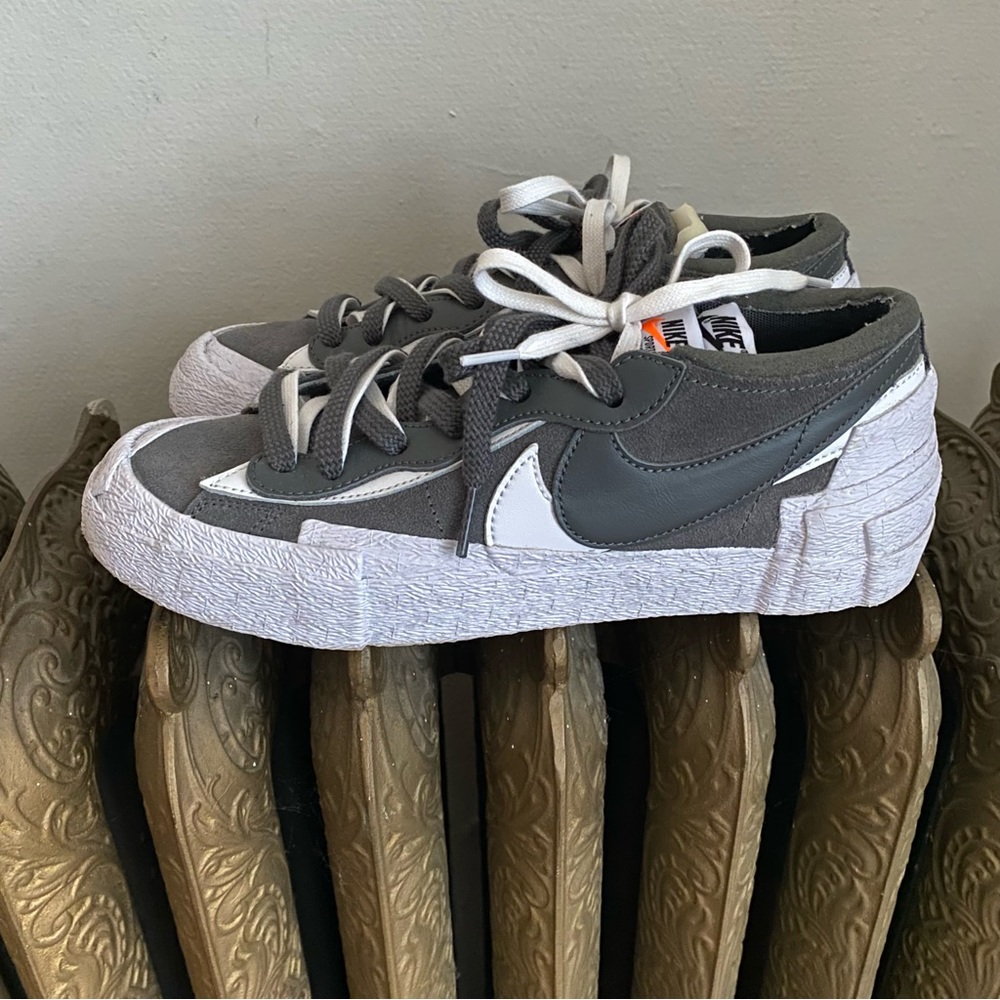 SACAI x NIKE Blazer Low Grey